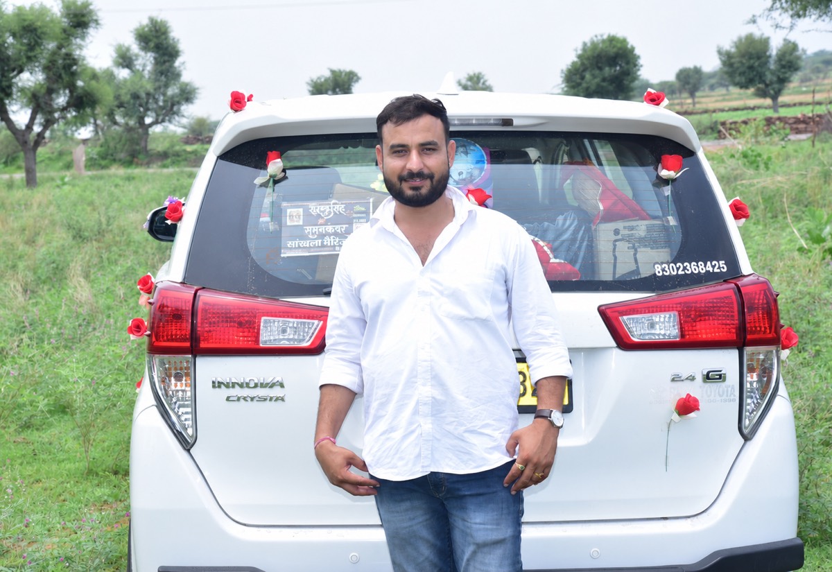 Rakesh Kumar with RK Cab & Travels Jodhpur Innova Crysta taxi